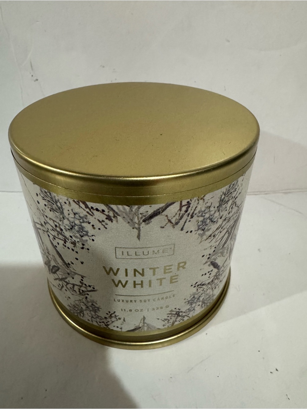 ILLUME Winter White Gold Tin Soy Candle